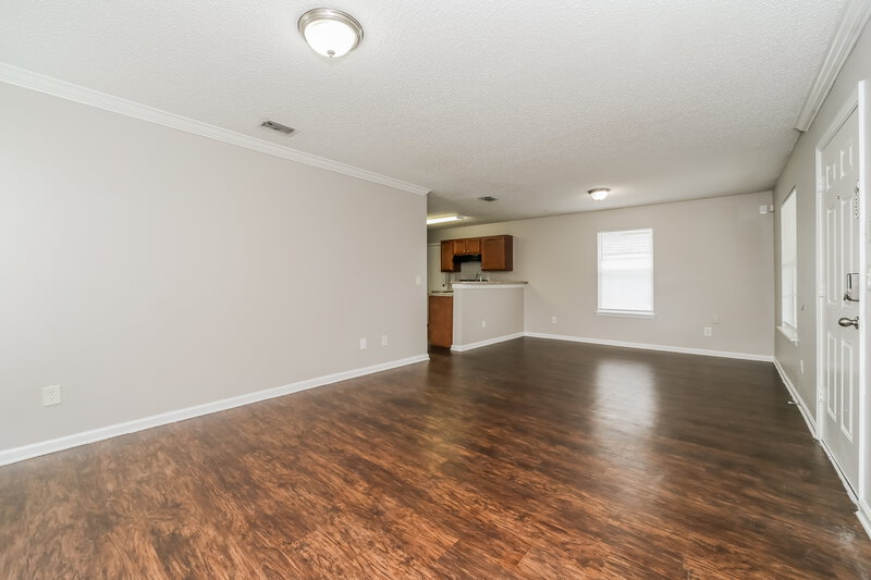 0/Mo, 1540 Golf Forest Dr Jacksonville, FL 32208 Living Room View 2