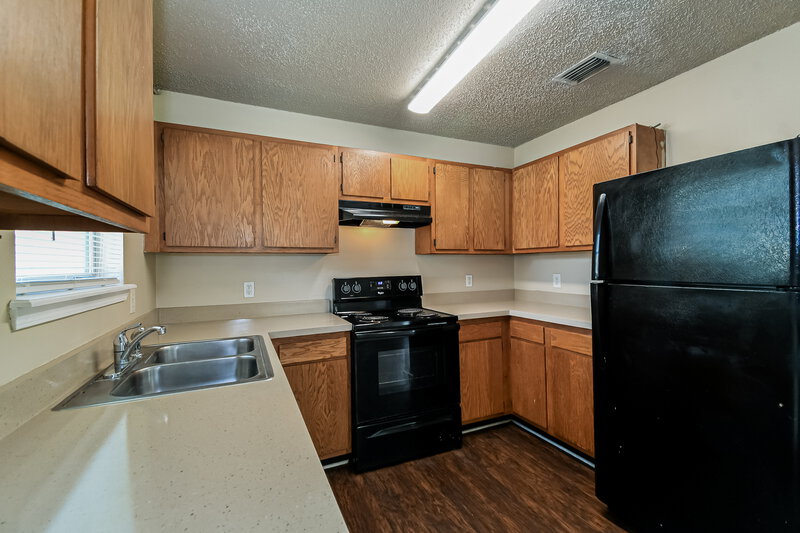 1,170/Mo, 1554 Brook Forest Dr Jacksonville, FL 32208 Kitchen View 2