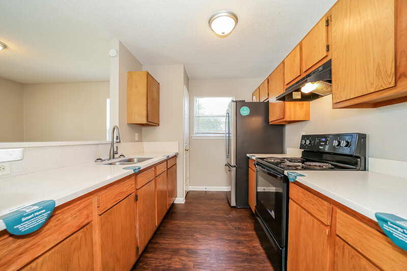 1,460/Mo, 1557 E 30th St Jacksonville, FL 32206 Kitchen View