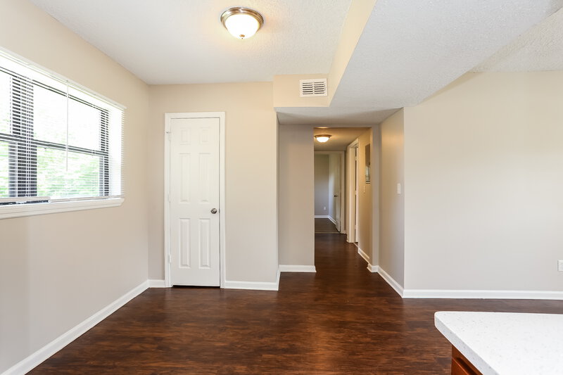 1,650/Mo, 1609 Morgana Rd Jacksonville, FL 32211 Floorplan View 2