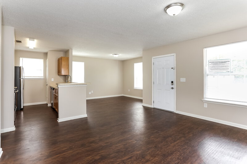 1,360/Mo, 1719 McMillan St Jacksonville, FL 32209 Living Room View