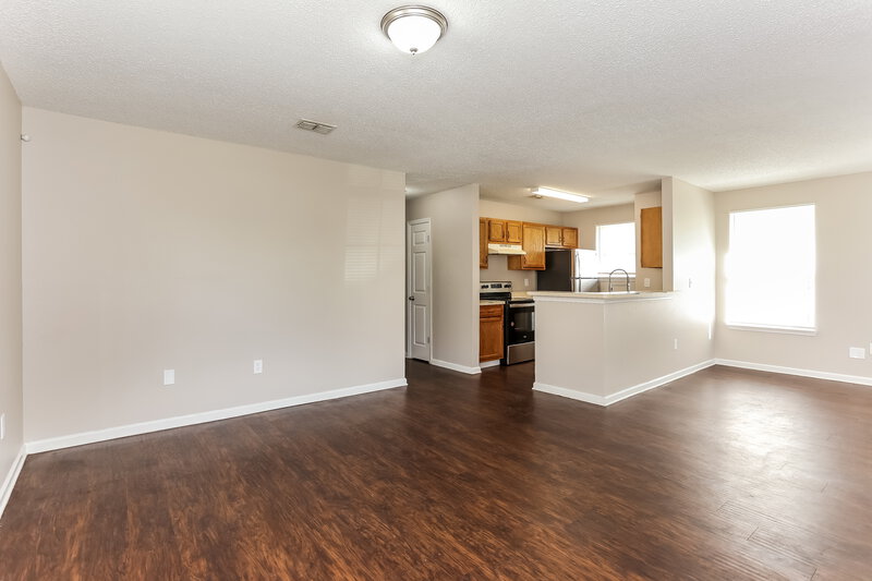1,360/Mo, 1719 McMillan St Jacksonville, FL 32209 Living Room View 2