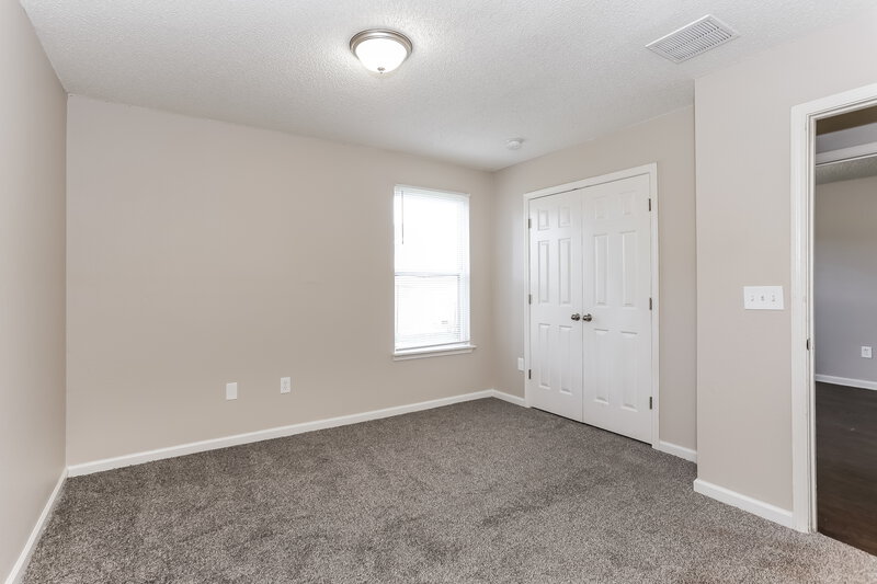 1,360/Mo, 1719 McMillan St Jacksonville, FL 32209 Main Bedroom View 2