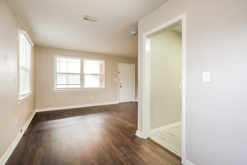 1,120/Mo, 1724 Academy St Jacksonville, FL 32209 Living Room View