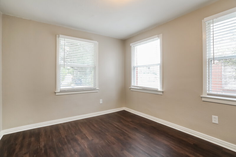 1,120/Mo, 1724 Academy St Jacksonville, FL 32209 Main Bedroom View