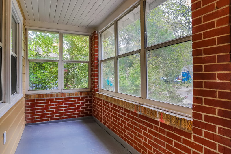 1,120/Mo, 1724 Academy St Jacksonville, FL 32209 Porch View