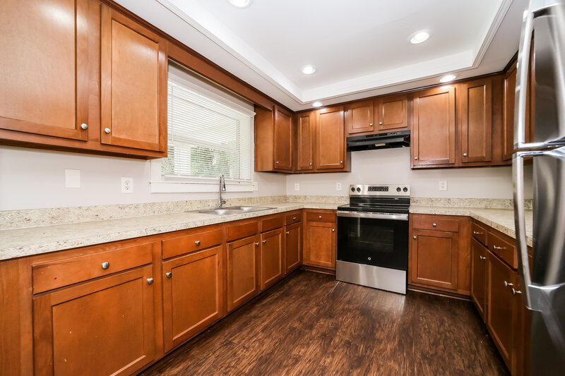 1,435/Mo, 1833 Broadway Ave Jacksonville, FL 32209 Kitchen View 2