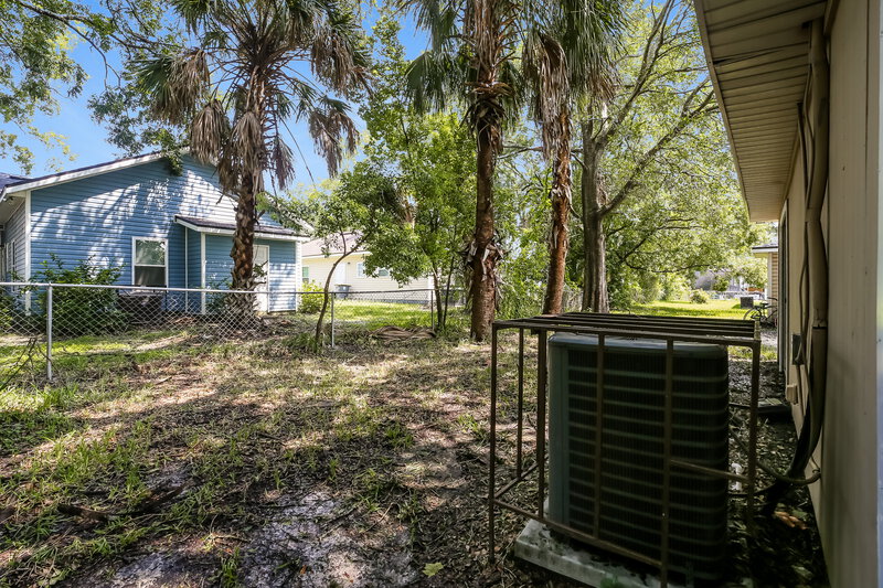 1,435/Mo, 1833 Broadway Ave Jacksonville, FL 32209 Rear View