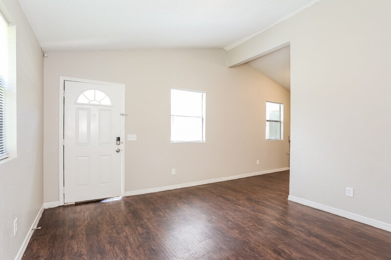 1,075/Mo, 1849 W 28th St Jacksonville, FL 32209 Living Room View