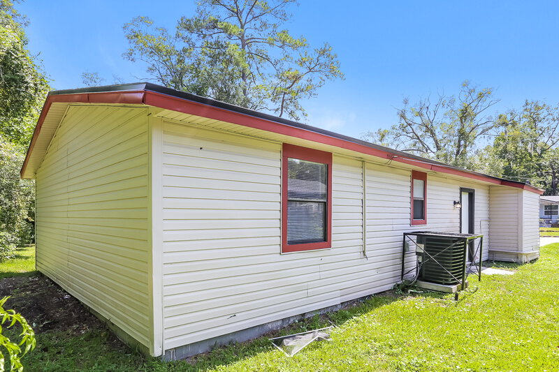 1,075/Mo, 1849 W 28th St Jacksonville, FL 32209 Rear View