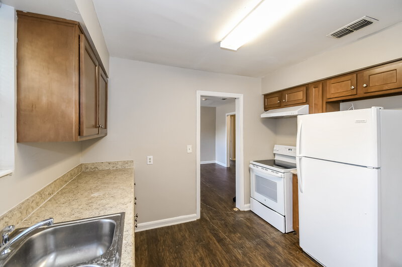 1,275/Mo, 1850 W 24th St Jacksonville, FL 32209 Kitchen View 2