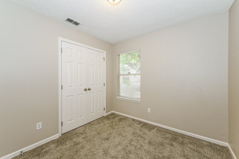 1,220/Mo, 2021 Broadway Ave Jacksonville, FL 32209 Bedroom View 3