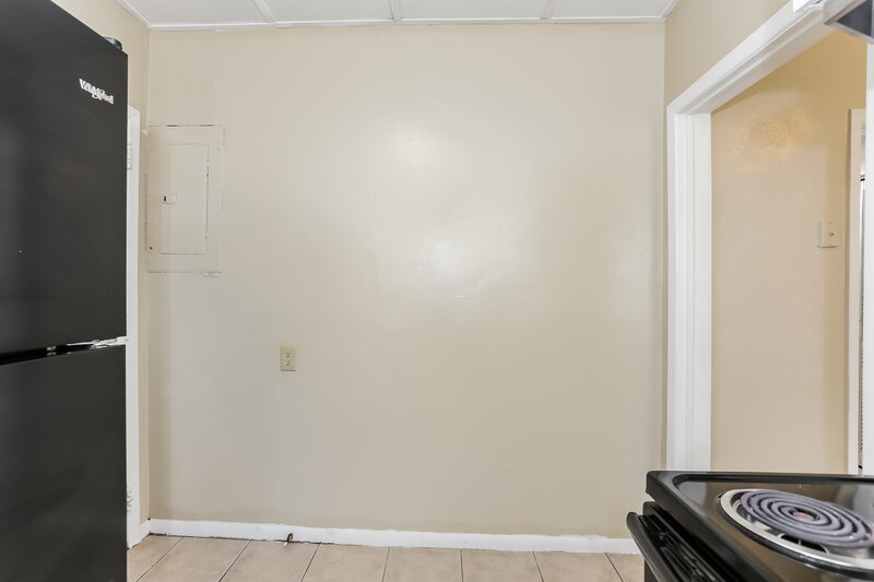 1,280/Mo, 2025 Prospect St E Jacksonville, FL 32254 Kitchen View