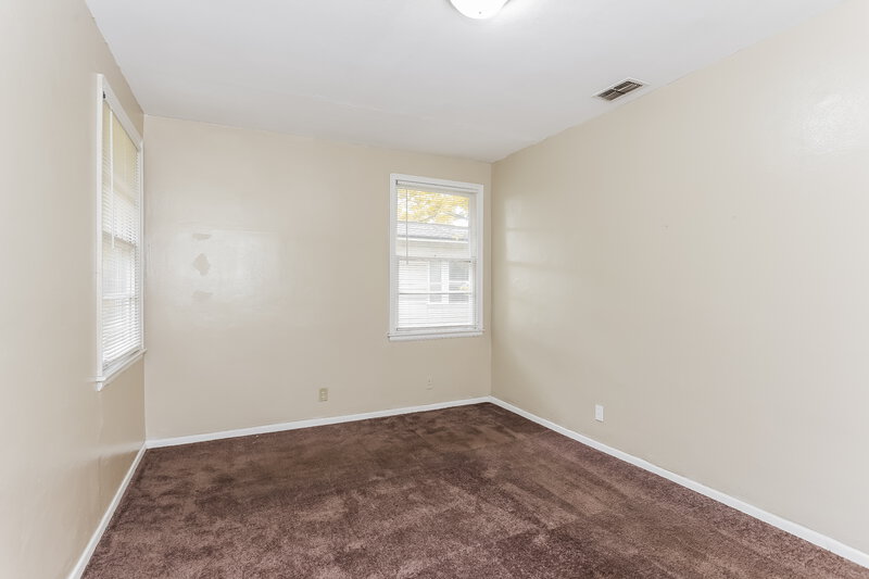 1,280/Mo, 2025 Prospect St E Jacksonville, FL 32254 Main Bedroom View 2