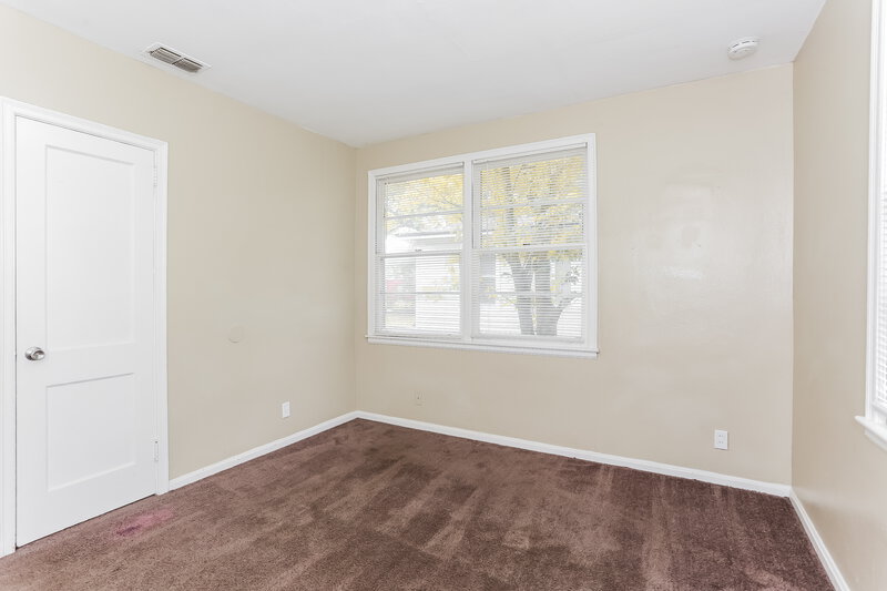 1,280/Mo, 2025 Prospect St E Jacksonville, FL 32254 Bedroom View