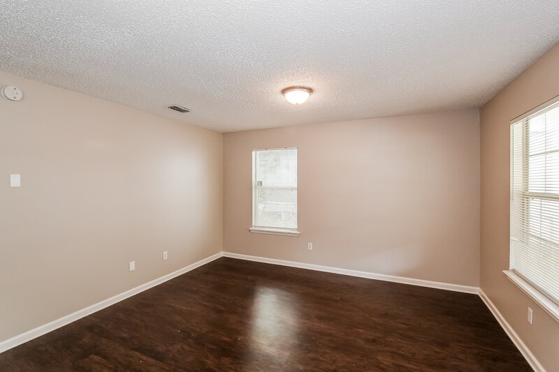 1,250/Mo, 2079 McQuade St Jacksonville, FL 32209 Living Room View 3