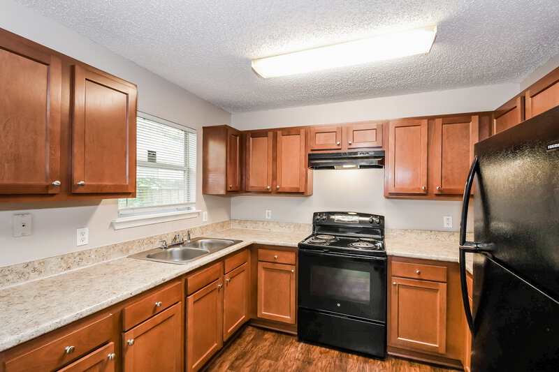 1,250/Mo, 2079 McQuade St Jacksonville, FL 32209 Kitchen View 2