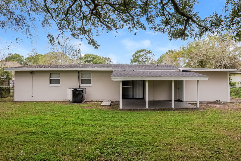 1,475/Mo, 2085 Hugh Edwards Dr Jacksonville, FL 32210 Rear View