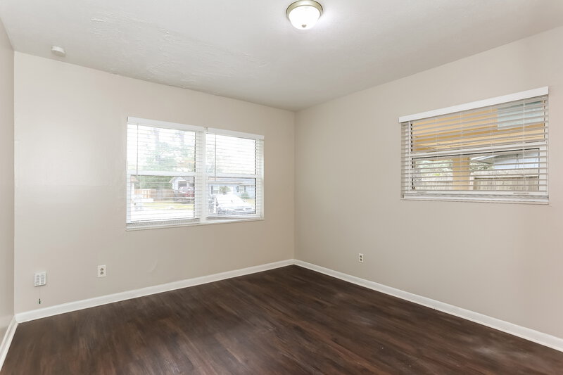 1,280/Mo, 2140 Sunrise Dr Jacksonville, FL 32246 Main Bedroom View 2