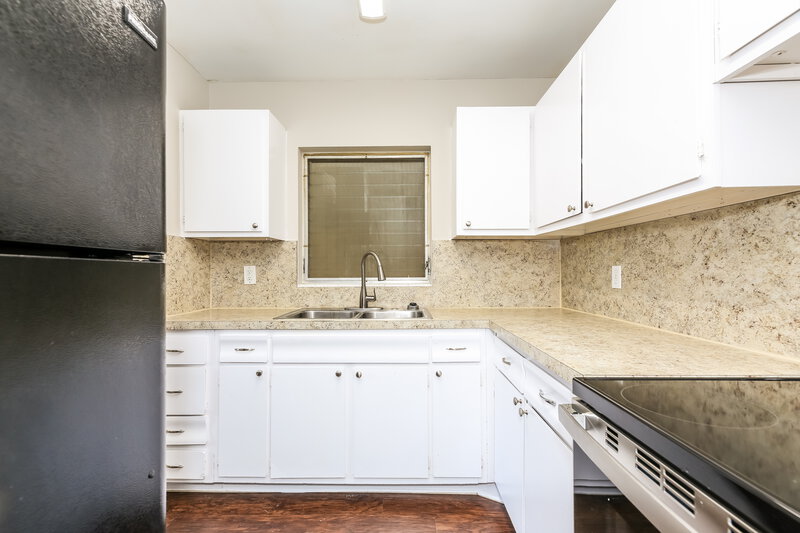 1,640/Mo, 2202 Leon Rd Jacksonville, FL 32246 Kitchen View