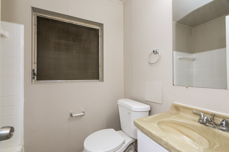 1,640/Mo, 2202 Leon Rd Jacksonville, FL 32246 Bathroom View