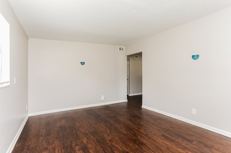 1,045/Mo, 2260 W 15th St Jacksonville, FL 32209 Living Room View