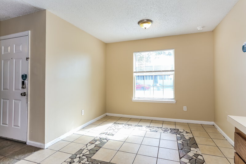 1,660/Mo, 2409 McQuade St Jacksonville, FL 32209 Dining Room View