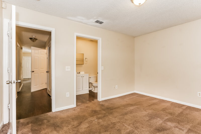 1,660/Mo, 2409 McQuade St Jacksonville, FL 32209 Main Bedroom View 2