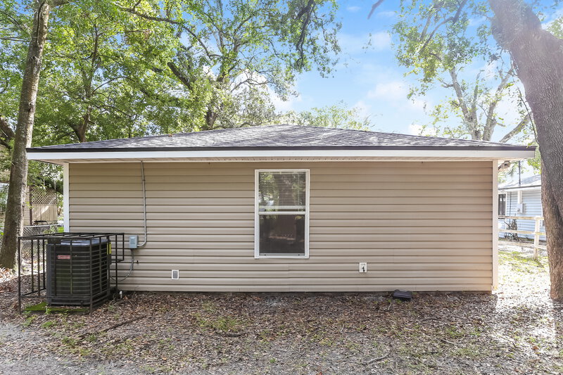 1,660/Mo, 2409 McQuade St Jacksonville, FL 32209 Rear View