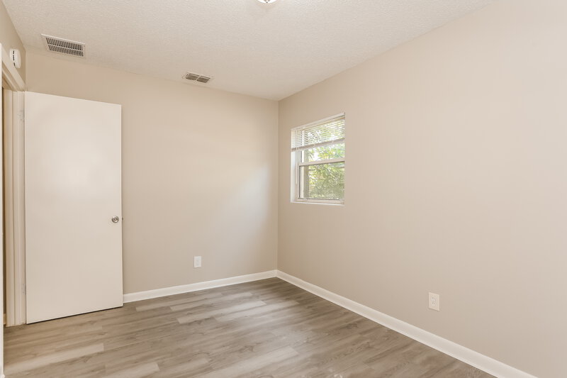 1,325/Mo, 2434 Quail Ave Jacksonville, FL 32218 Bedroom View 3