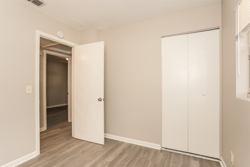 1,325/Mo, 2434 Quail Ave Jacksonville, FL 32218 Bedroom View 4