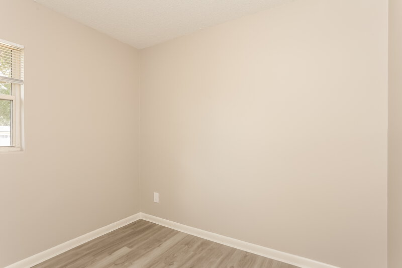 1,325/Mo, 2434 Quail Ave Jacksonville, FL 32218 Bedroom View 5