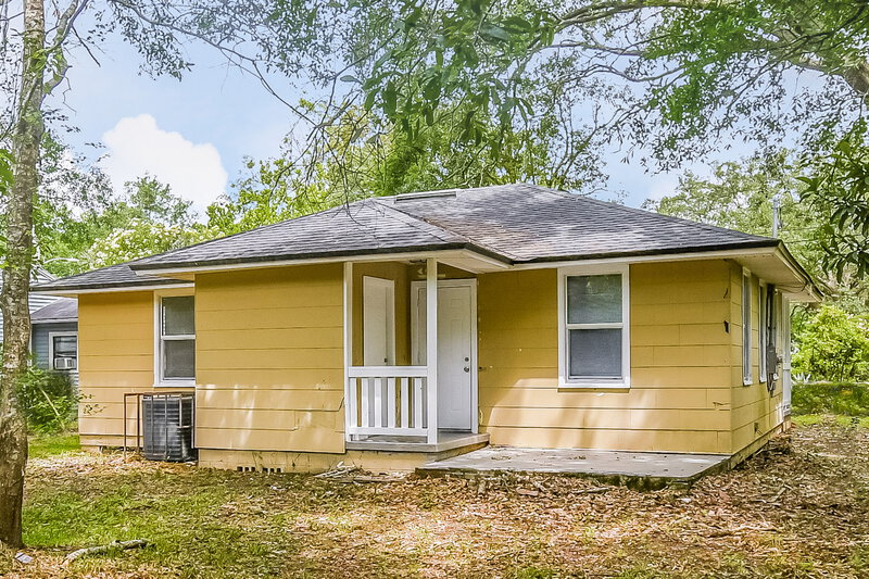 1,135/Mo, 2448 Ellington Ave Jacksonville, FL 32209 Rear View