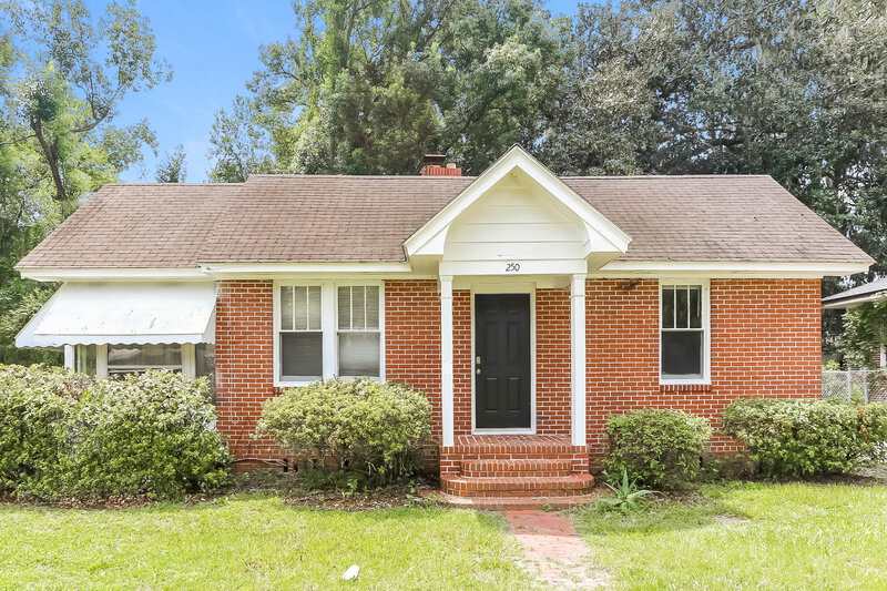 1,260/Mo, 250 W 62nd St Jacksonville, FL 32208 External View