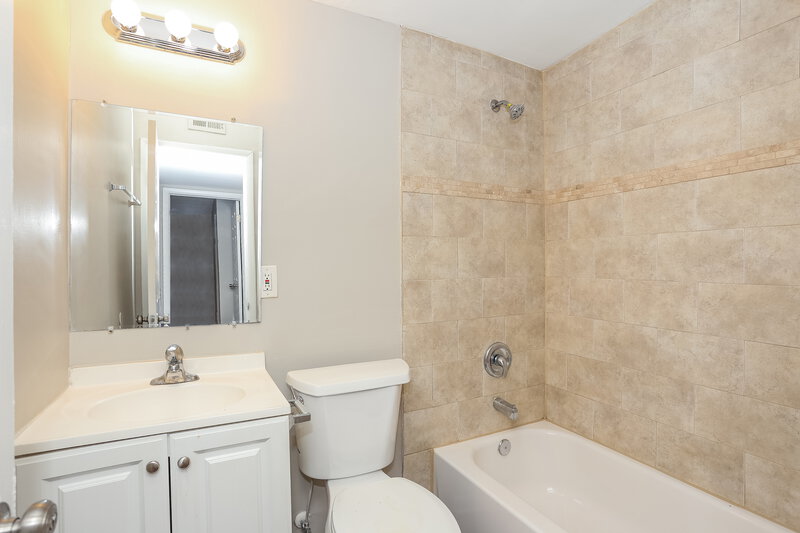1,540/Mo, 2510 Arlex Dr W Jacksonville, FL 32211 Bathroom View