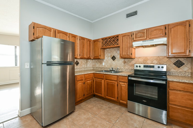 1,445/Mo, 2611 Lowes Pl Jacksonville, FL 32208 Kitchen View