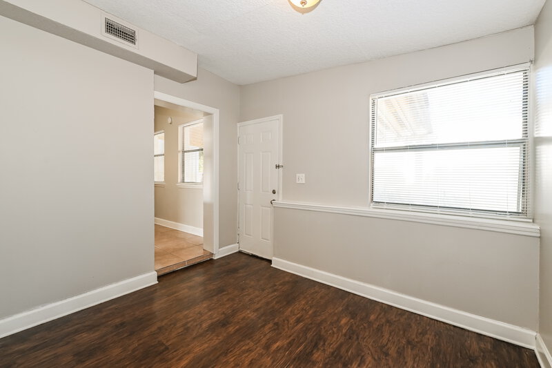 1,445/Mo, 2611 Lowes Pl Jacksonville, FL 32208 Family Room View