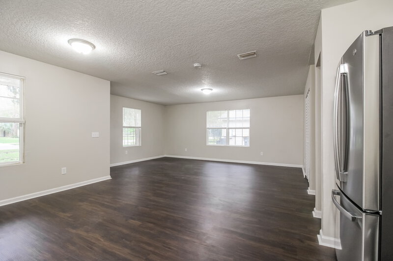2,110/Mo, 2871 W 8th St Jacksonville, FL 32254 Dining Room View