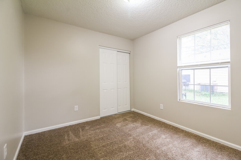 2,110/Mo, 2871 W 8th St Jacksonville, FL 32254 Bedroom View 3