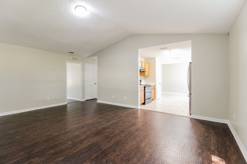 1,325/Mo, 2915 Lucoma Dr Jacksonville, FL 32254 Living Room View 3