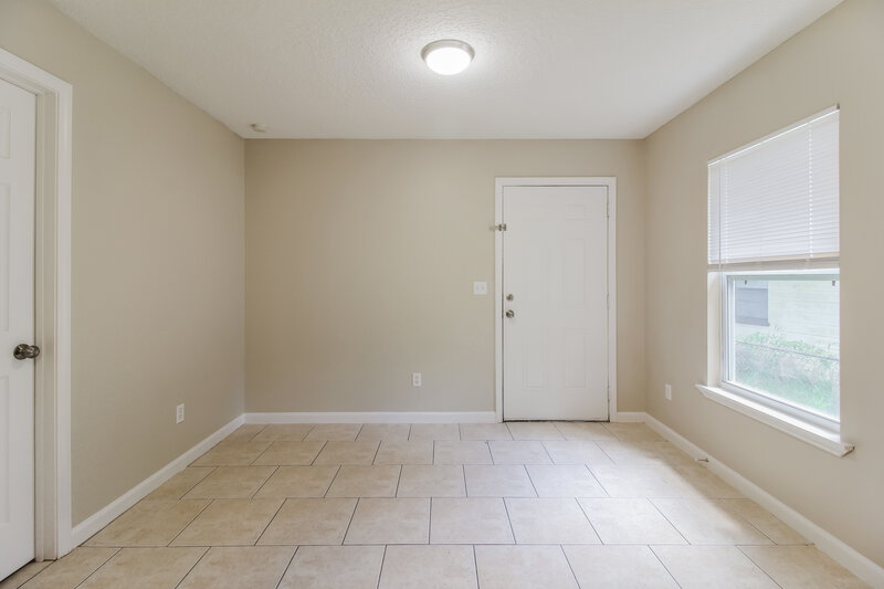 1,325/Mo, 2915 Lucoma Dr Jacksonville, FL 32254 Dining Room View