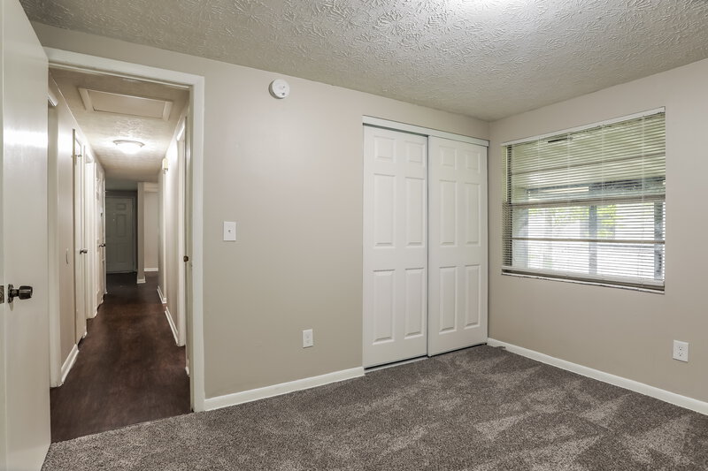 1,535/Mo, 2928 W 4th St Jacksonville, FL 32254 Living Room View 2