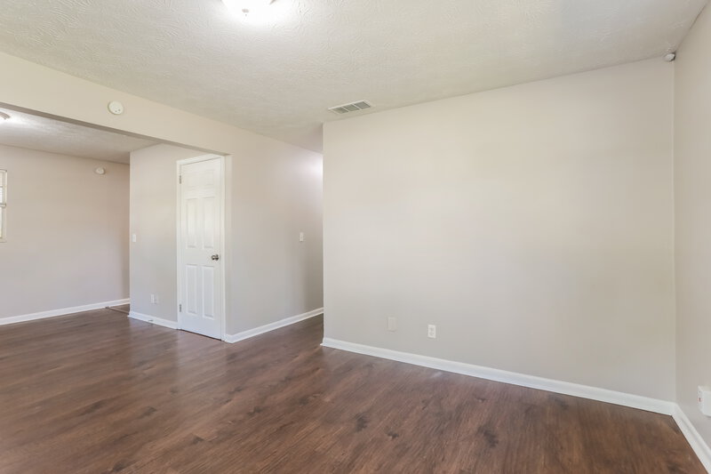 1,175/Mo, 2966 W 5th St Jacksonville, FL 32254 Living Room View 2