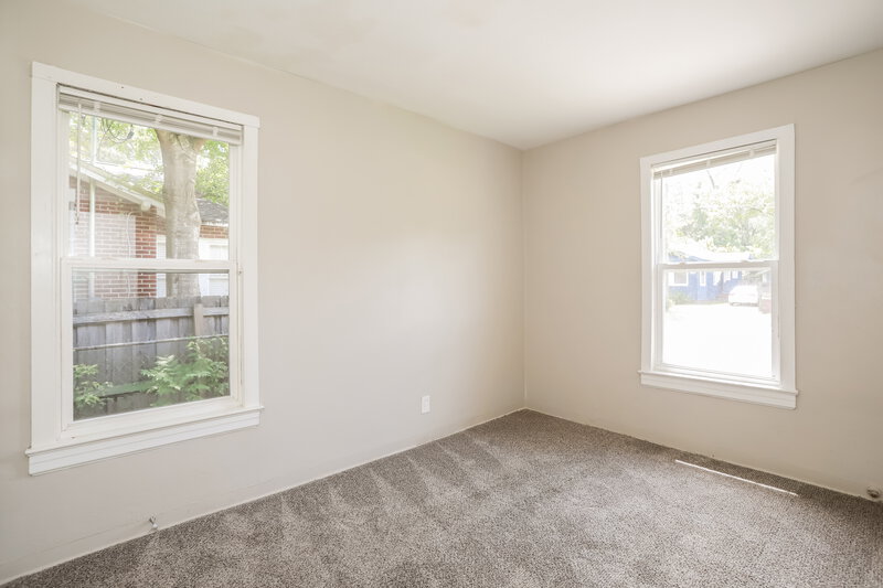 0/Mo, 2969 Myra St Jacksonville, FL 32205 Main Bedroom View