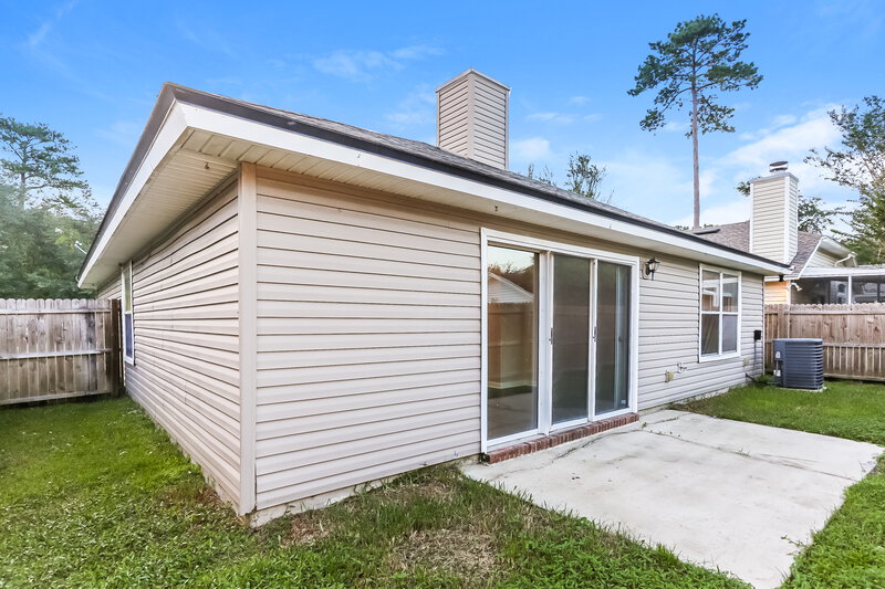 1,685/Mo, 2984 Centerwood Dr Jacksonville, FL 32218 Rear View