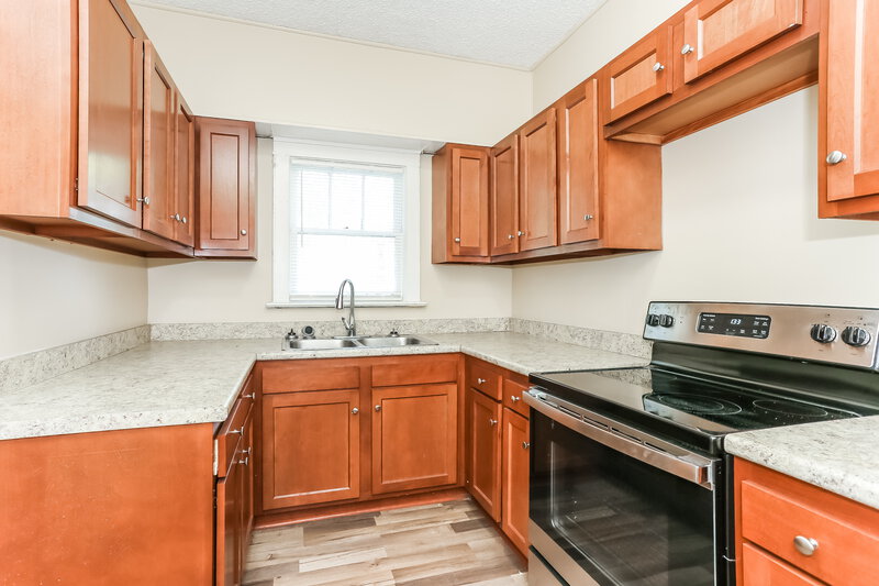 1,255/Mo, 3015 Commonwealth Ave Jacksonville, FL 32254 Kitchen View 2