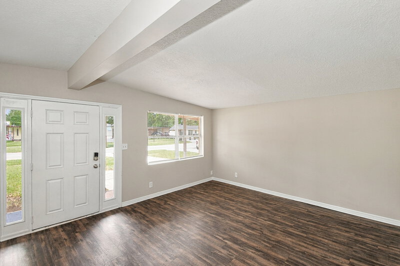 1,940/Mo, 3018 Carrevero Dr W Jacksonville, FL 32216 Living Room View