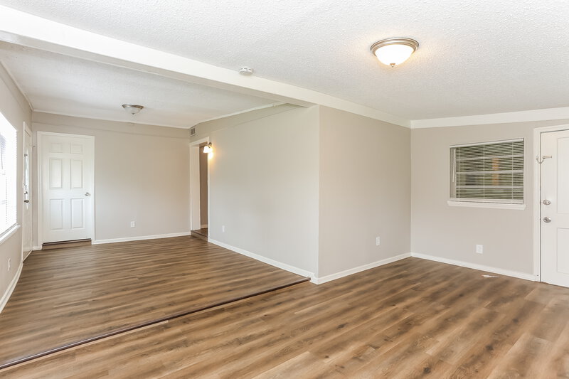 1,240/Mo, 3045 W 15th St Jacksonville, FL 32254 Living Room View