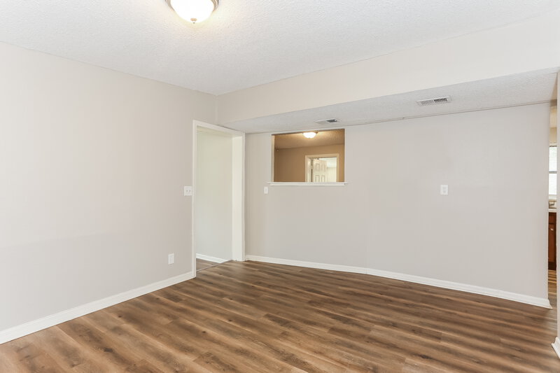 1,240/Mo, 3045 W 15th St Jacksonville, FL 32254 Living Room View 3