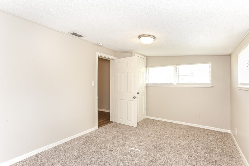 1,240/Mo, 3045 W 15th St Jacksonville, FL 32254 Main Bedroom View